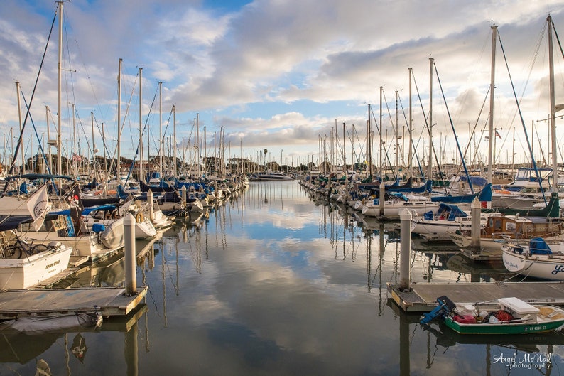 Stampa Boat Harbor, foto Ventura California, arte della parete in barca, arte della parete del porto, arte della parete nautica, stampa fotografica di barche d'arte tela metallica immagine 1