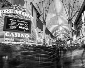 Fremont Street Las Vegas Black and White Old Vegas Night - Etsy Fremont Street Las Vegas Black and White Old Vegas Night - Etsy
