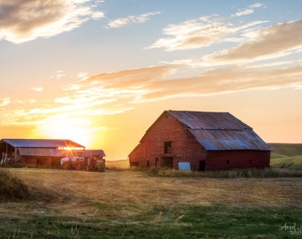 Große ländliche Landschaft Fotografie, rote Scheune, Bauernhof Dekor, Palouse Fotografie, Bauernhof Sonnenuntergang, Fine Art Fotografie Druck, Leinwand oder Metall