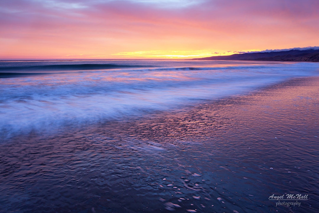 ビーチの夕日の写真、長時間露光、ピンク、紫、カリフォルニア海岸