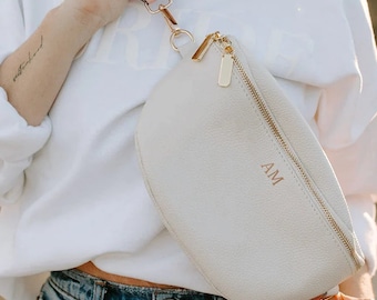 Leather Fanny Pack Crossbody Bags for Women Trendy Sling Bag for Women Vacation Essentials Leather Bumbag Handbags Belt Bag Travel Backpack