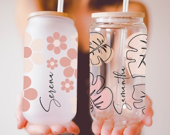 Personalized Iced Coffee Cup Floral Retro, Custom Can Glass with Lid and Straw, Bridesmaid Gift, Bachelorette Glass Cup, Bridesmaid Proposal