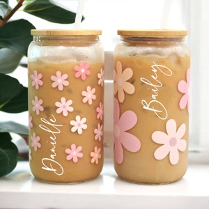 Glass Tumbler Personalized Flower Iced Coffee Cup with Name, Custom Glass with Lid and Straw, Personalized Gift Bridesmaid Gift Glass Cup