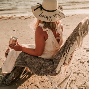 Custom Floppy Beach Hat - Bachelorette Trip Hat - Honeymoon Beach Hat - Personalized Sun Hat - Bride to be Gift - Bride Hat bild 4
