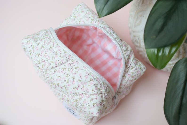 Floral Makeup Bag, Quilted Cotton Cosmetic Bag, Personalized Gift, Toiletry Bag Women, Makeup Bag, Snack Bag Pouch Travel Bag image 3