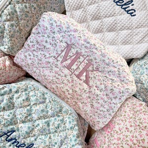Embroidered Floral Makeup Bag, Personalized Christmas Gift, Bridesmaid Gift Custom Quilted Cotton Cosmetic Bag, Toiletry Bag Women