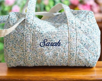 Embroidered Quilted Tote Bag, Monogrammed Duffle Bag Floral, Bridesmaid Gift, Bridal Party Bag, Overnight Bag with Zipper