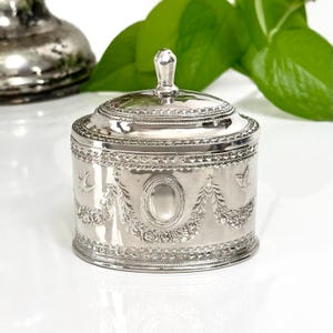 Vintage Ornate Oval Silverplate Lidded Keepsake Box - Embossed Silver Metal Container with Finial Handle