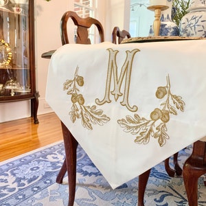 Chemin de table avec écusson gland et monogramme - décoration, action de grâces, Noël, Hanoucca, mariage, décoration de table, récolte, automne, personnalisé,