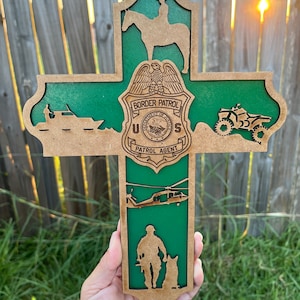 US Border Patrol Honor First LEO Back the Blue Thin Green Line Gifts for Dad My Hero Mom Fierce 5% Customs and Border Protection Badge USBP