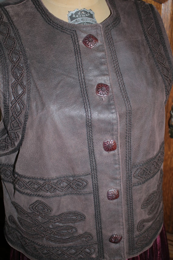 Double D Ranchwear ~ Leather ~ Embroidered Vest ~… - image 3