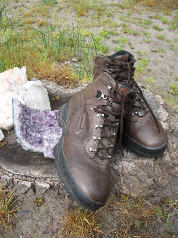 nike air hiking boots