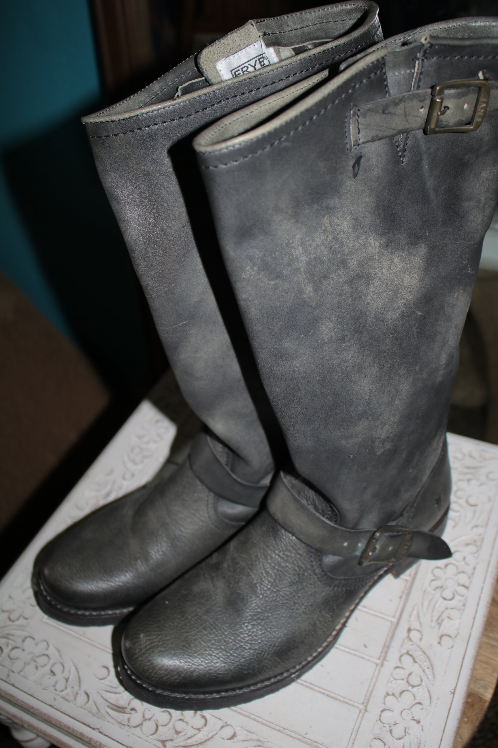 Frye Distressed Gray Leather Boots Leather biker boots Frye Grey size 38 EU in Leather - 34239247 main image 2