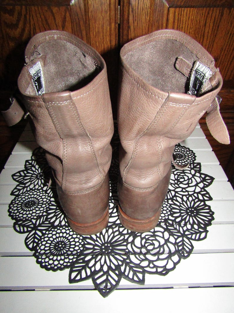 Frye Boots Engineer Style Garment leather Taupe Distressed Vintage Recycled Women's size 11 Med/ Narrow image 7