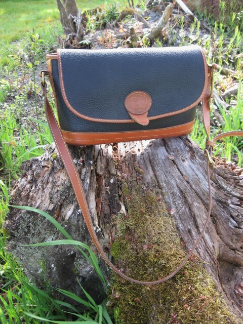 Dooney & Bourke~ Duck~ Awl~black and Tan~ Shoulder-cross Body~east