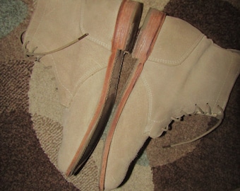 Vintage ~ Chukka ~ Suede ~ Leather Lined ~ Cobbler Built ~ Vintage ~ Women's size 10 1/2 Narrow/med