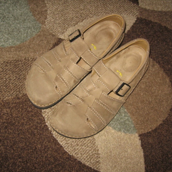 Birkenstock ~ Madera ~ Vintage ~ Mint ~ Condition ~  Euro size 43 Narrow footbed