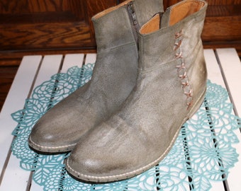 Bed Stu ~ Boots ~ Inside Zip ~ Vintage ~ Recycled ~ Mint ~ Women's size 11 M