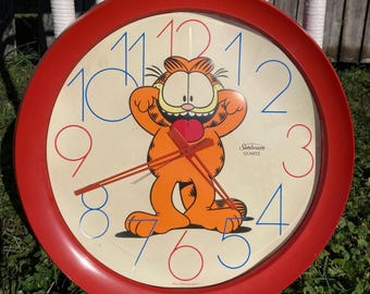 1980s Garfield Wall Clock: AETLDA Quartz, Retro Collectible (tail