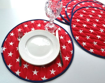 Red placemats, white Stars, Dinnerware set, Lunch mat, Housewarming Gift, Napkins, Breakfast set, family meeting, round placemat, reversible