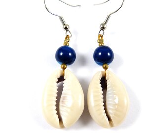 Boucles d'oreilles coquillage cauri avec perles d'agate bleue - Pendentifs d'oreille cauris bohème surfeur tribal Thaïlande