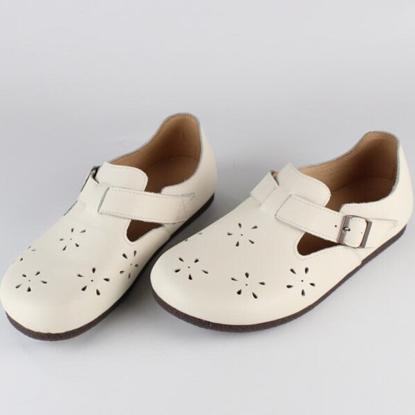 Handmade Women Round Toe Shoes, Flat Leather Shoes,Comfortable Oxford Shoes, Soft Leather Shoes, Casual Shoes, Slip-ons