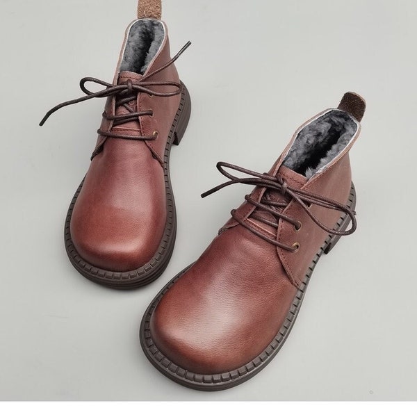 Chaussures d’hiver en cuir faites à la main pour femmes, chaussures à cravate à 3 trous, bottines chaudes, bottes courtes Oxford noires, bottes en cuir marron, chaussures de style boîte à orteils larges