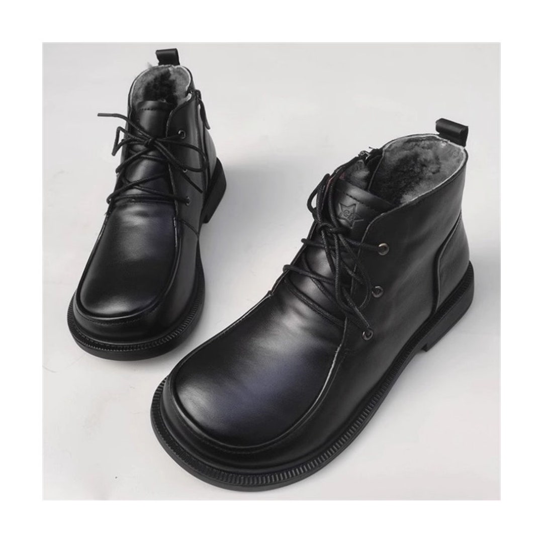 mens shoes with wide toe box and narrow heel