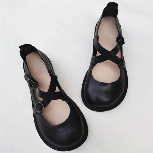 Handmade Women Leather Shoes,Wide toe Shoes, Flat Shoes,Fashionable Leather Shoes, Cross Strap Shoes,Girls' Shoes