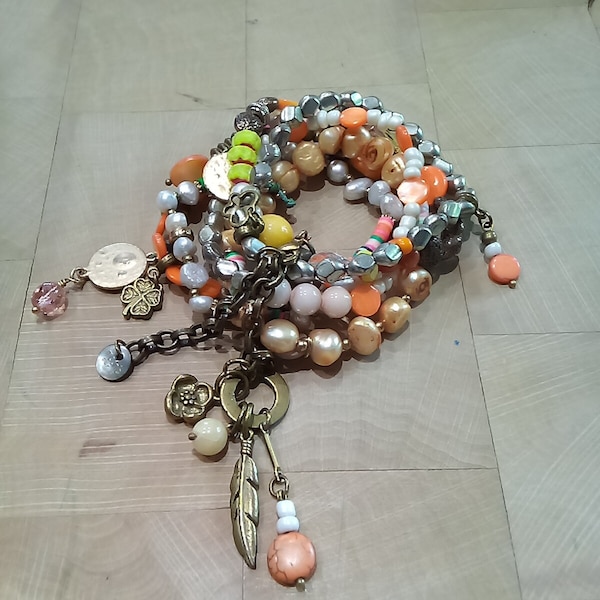 6 Bracelets Moon C Paris avec chainette en lien, Vintage Français Boho CHIC Bohème couleur soleil naturel, charms, métal argenté bronze doré