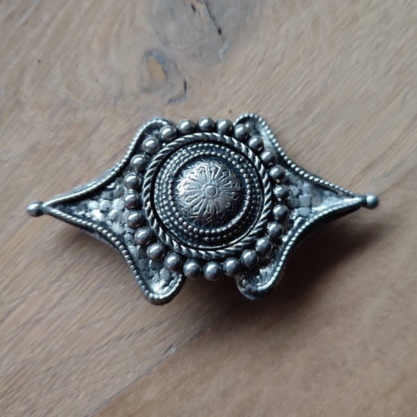 CHORANGE PARIS, Broche de manteau, argenté Accessoire mode femme, Broche femme fille, bijoux pour elle ou pour lui, cadeau bijou vintage