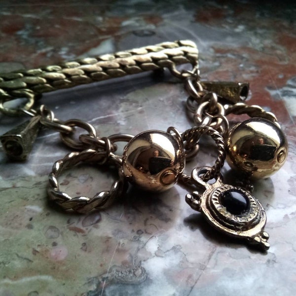 Steampunk - Kilt - Rétro Punk Rock Gothique Broche métal bronzé chaine charms anneau bille colonne pyramide médaillon pour lui et elle