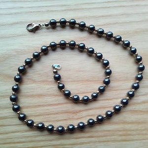 Vintage hematite necklace round hematite stone, gold-silver bead For him or for her sober elegant retro chic street urban and positive