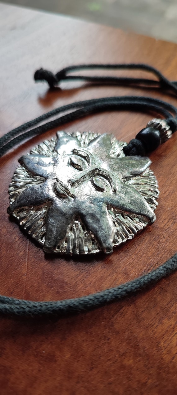 Collier Vintage Jacky De G Paris - Pendentif Métal Doré Ancien - Bijou Rétro Chic
