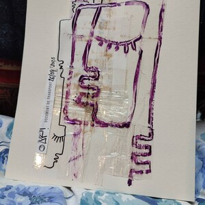 Arte eco-responsabile su nastro bianco trasparente recuperato dagli imballaggi, Disegno originale Pezzo unico Artista FR LydieLYK, Discussione registrata