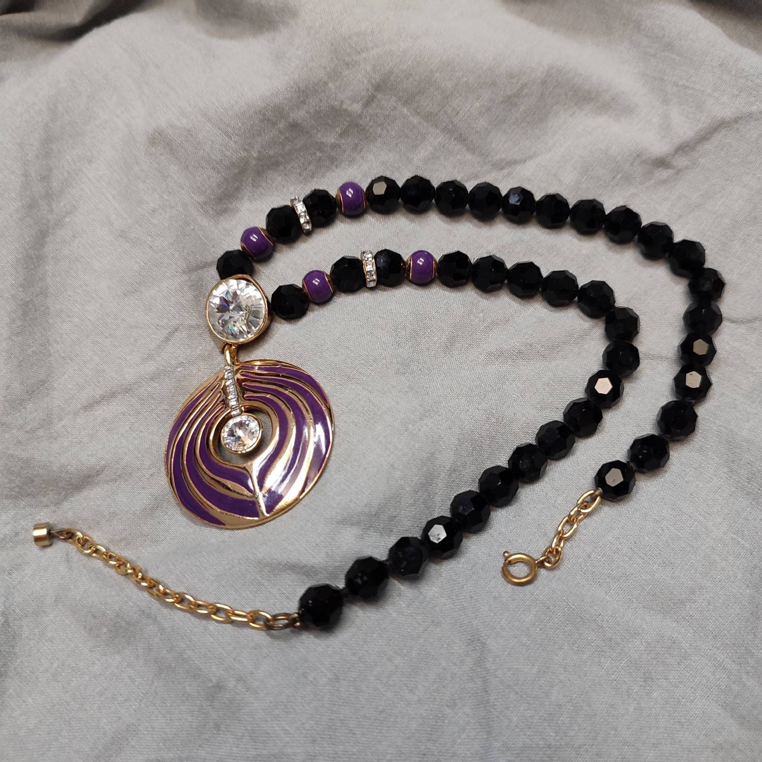 BALENCIAGA PARIS Vintage 80s Necklace Sublime shine enamel, glass, crystal, Superb Retro Chic Haute Couture, signed back of the medallion