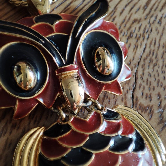 1970 D'Orlan sautoir necklace, vintage signed, luminous brown-black enamel, stylized articulated owl design, gold-plated, Bestiary collection - Beautiful retro chic View 6