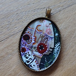 ART to wear Happiness designer jewelry Luck positivity Pendant Created on Vintage Human portraits of love always LydieLYK Grigri Recycled Art