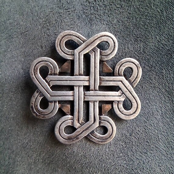 Broche Bretonne KELT En Métal Argenté - Bijou Traditionnel D'occasion En Bon état