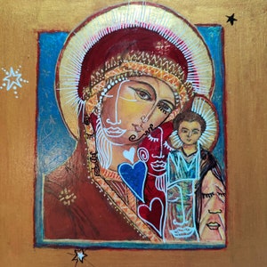 Puede incluir: Una pintura de una madre y un niño, con un halo alrededor de sus cabezas. La madre lleva una túnica roja y dorada, y el niño lleva una túnica azul. La pintura está realizada en un estilo estilizado, casi de dibujos animados, con líneas gruesas y colores brillantes.