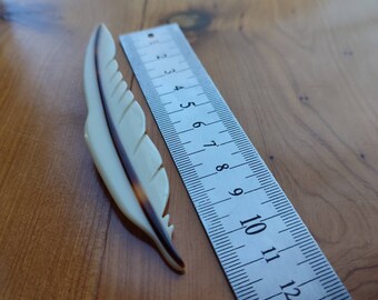 Large Feather Brooch 1970s vintage celluloid acrylic ivory cream brown imitation tortoiseshell Powerful Symbol: Knowledge Protection Freedom