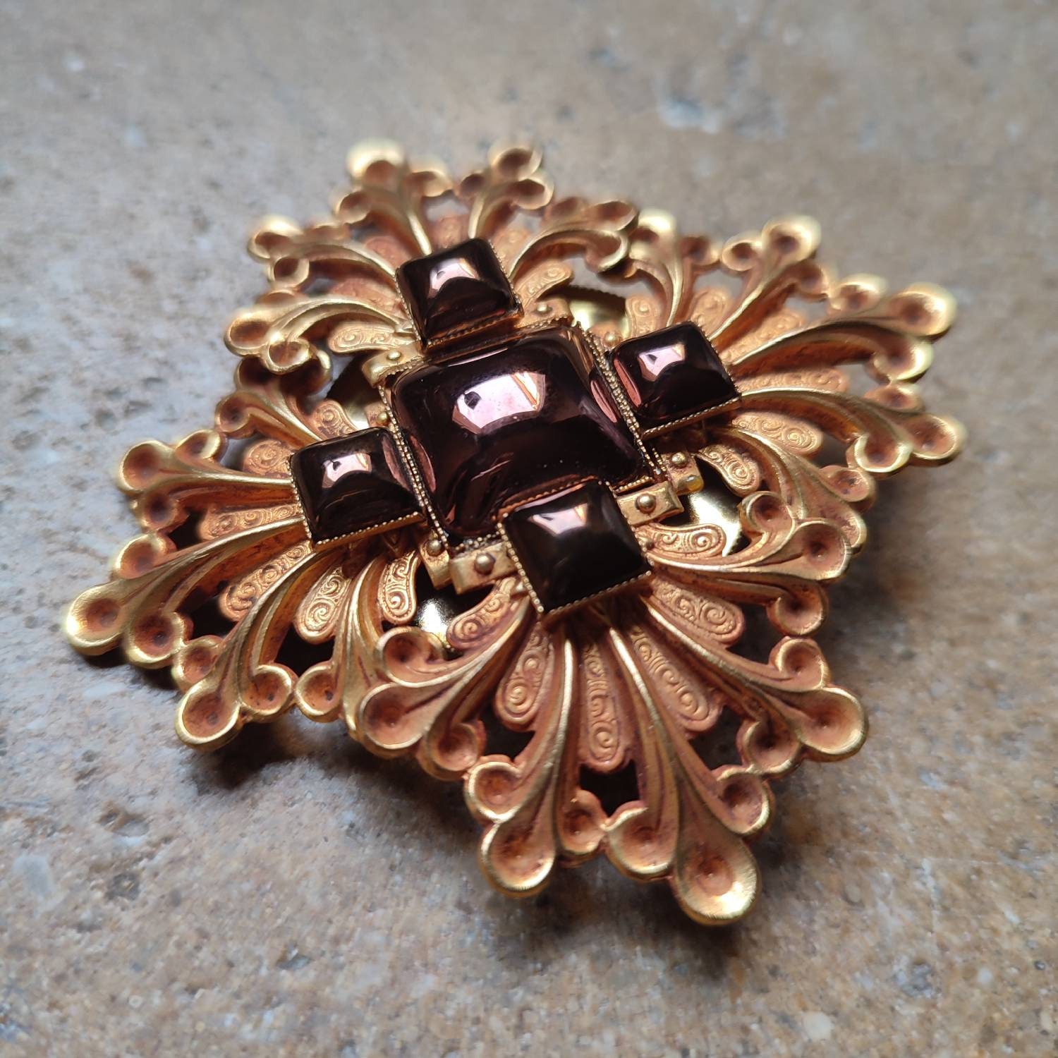 Luci Mendola Master Brooch Over Size Cross Flower Gold -  Norway