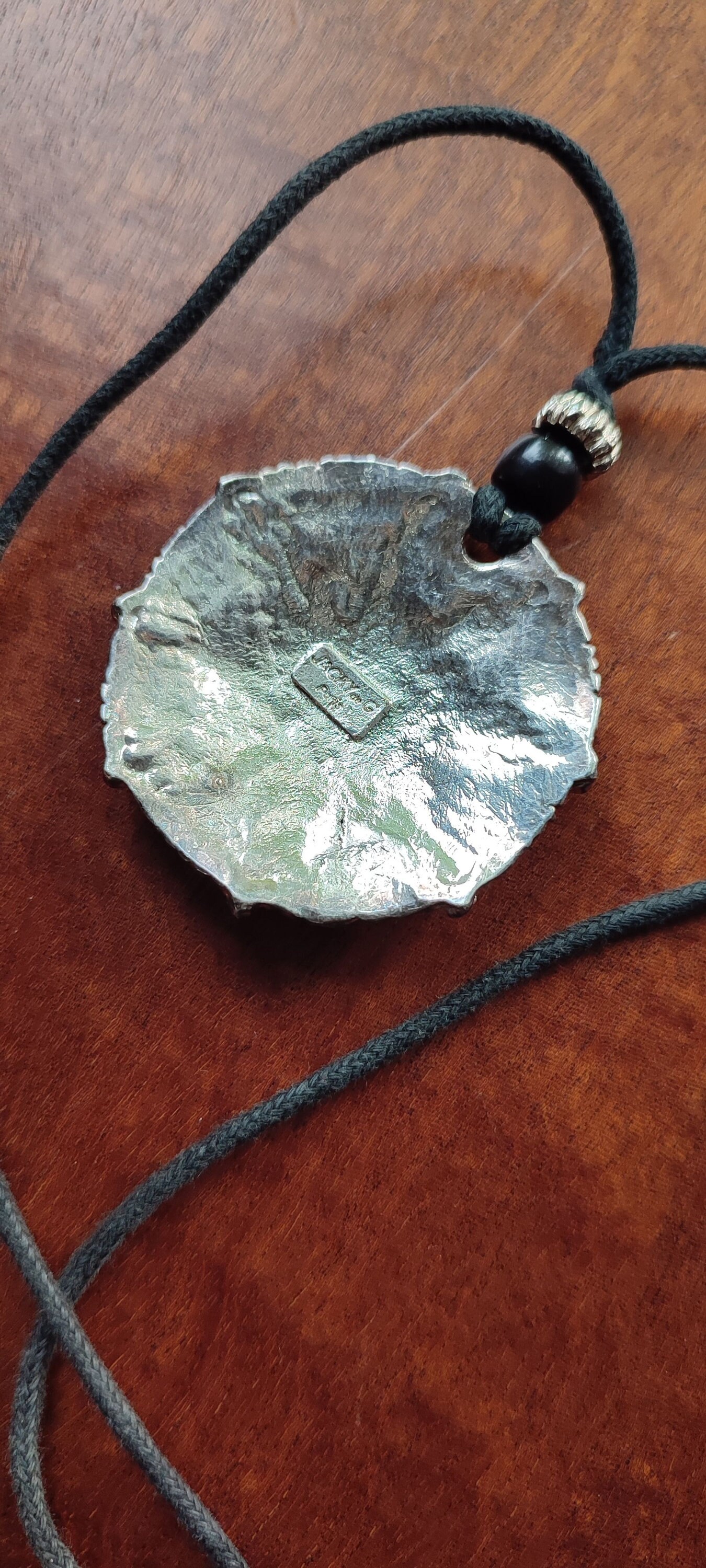 Collier Vintage Années 80 Jacky De G Paris - Pendentif Soleil En étain Argenté Vieilli - 46-50 Cm