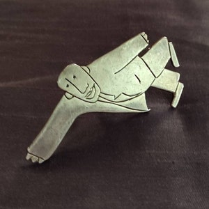 Broche ferraggioli étain - Montres & Bijoux