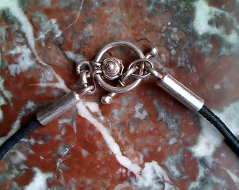 Collier Vintage Argenté De Marque Ubu - Style Moderniste - Belle Qualité
