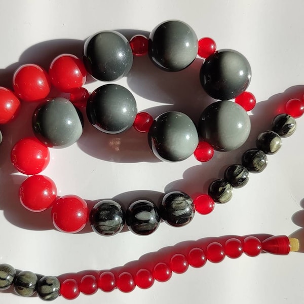 BAKELITE Sublime Cherry et Gris Collier Art Déco MAGNIFIQUE - 1930 40 50 1960 - Perle ronde, Nuances gris, marbré, rouge, lumineux brillant