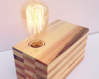 Reclaimed Pallet Wood Lamp