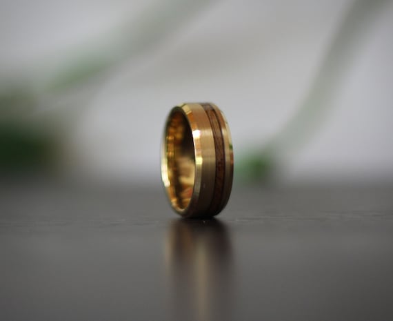 Gold Wedding Band with whiskey wood inlay, 6mm 8mm Gold Mens Wedding Ring, Gold Tungsten Mens Ring, Gold Engagement Band for Men, Wood Ring