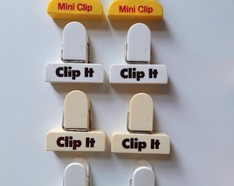 Vintage Plastic Clips It