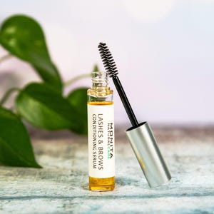 Eyelashes and Brows Serum: Natural Castor Oil lashes Serum